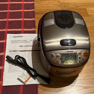 Zojirushi Rice Cooker and Warmer